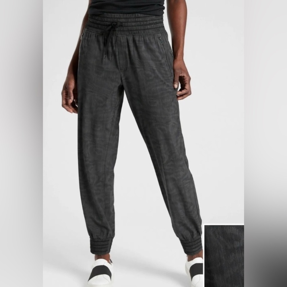 Athleta Camden Jogger Black Gray Moire Print Size 6